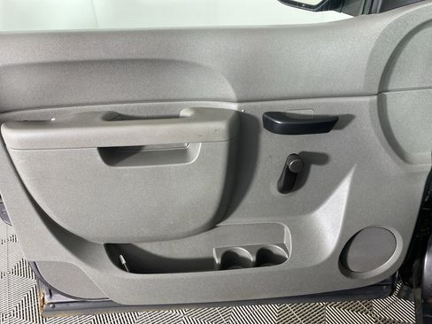 Used 2010 Chevrolet Silverado 1500 W/T w/ LS Package image 9