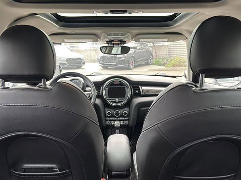 Used 2017 MINI Cooper S image 14