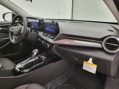 New 2026 Chevrolet Trax ACTIV w/ Sunroof Package image 33