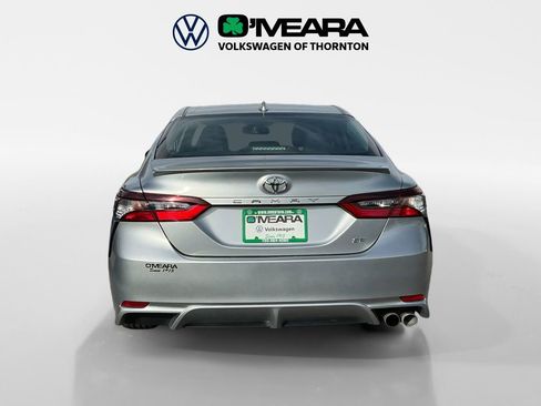 Used 2023 Toyota Camry SE image 4