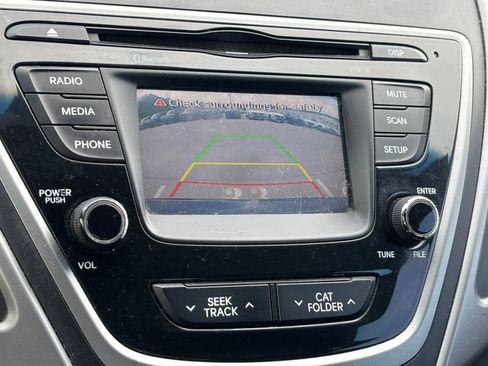 Used 2015 Hyundai Elantra SE w/ Option Group 02 FWD image 8