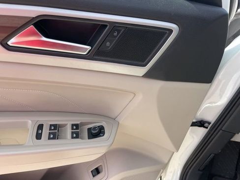 Used 2021 Volkswagen Atlas SEL w/ MDO Package (Bench Seat) image 12