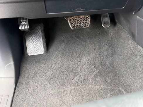 Used 2012 Toyota 4Runner Limited image 39