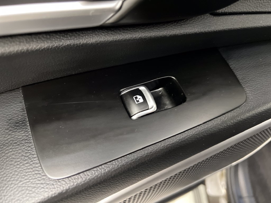Used 2025 Kia Telluride S FWD image 21