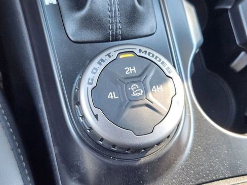 Used 2024 Ford Bronco Outer Banks image 21