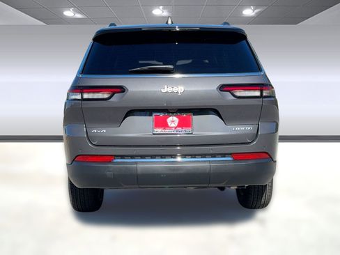 New 2025 Jeep Grand Cherokee L Laredo image 10