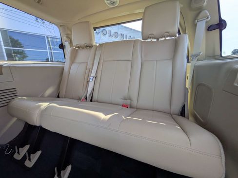 Used 2017 Ford Expedition Limited RWD image 14