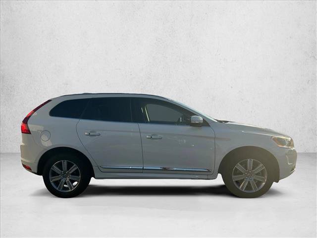 Used 2017 Volvo XC60 T5 Inscription w/ Preferred Option Package FWD image 4