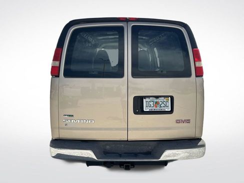 Used 2010 GMC Savana 3500 Extended w/ Chrome Appearance Package image 6