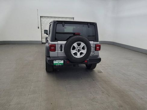 Used 2018 Jeep Wrangler Unlimited Sport S AWD/4WD image 6