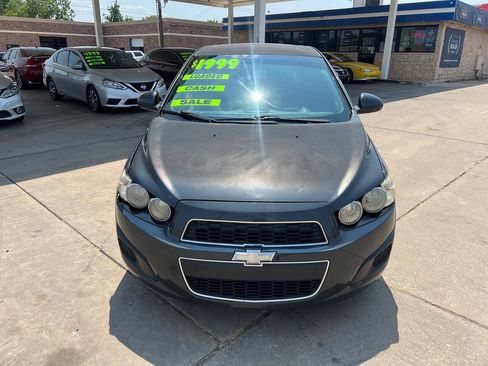 Used 2014 Chevrolet Sonic LT FWD image 2