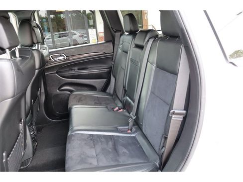 Used 2022 Jeep Grand Cherokee Laredo X AWD/4WD image 19