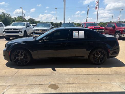 Used 2021 Chrysler 300 S RWD image 3