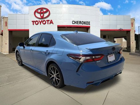 Used 2023 Toyota Camry SE FWD image 7