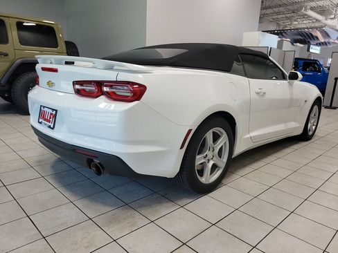 Used 2023 Chevrolet Camaro LT RWD image 6