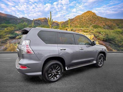 Used 2023 Lexus GX 460 Premium w/ Premium Package AWD/4WD image 4