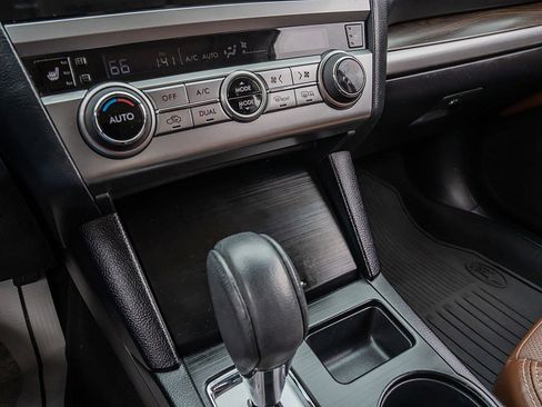 Used 2017 Subaru Outback 2.5i Touring w/ Popular Package #5A image 27