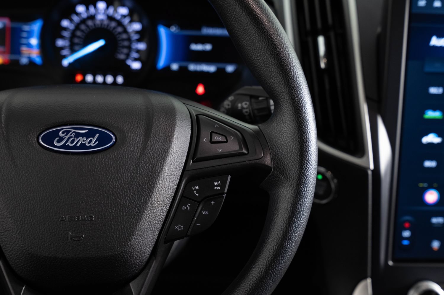 Used 2022 Ford Edge SE w/ Black Appearance Package AWD/4WD image 29