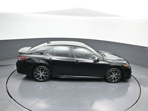 Certified 2022 Toyota Camry SE image 35