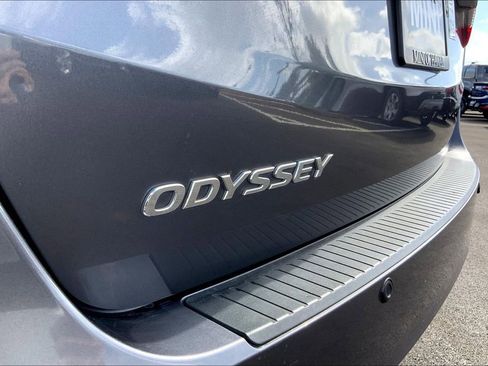Used 2018 Honda Odyssey LX image 8
