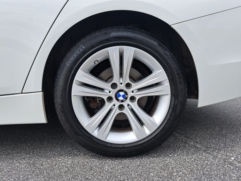 Used 2017 BMW 330i Sedan RWD image 33