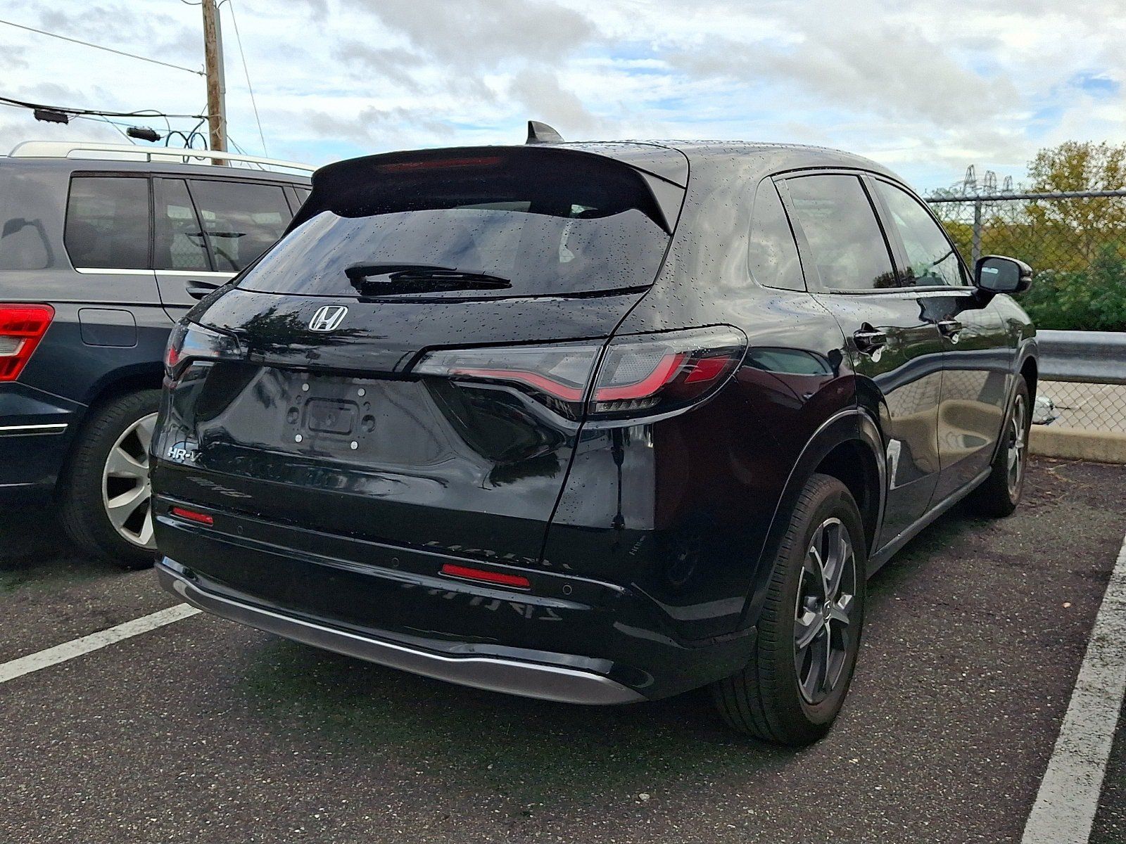 Used 2023 Honda HR-V EX-L image 4
