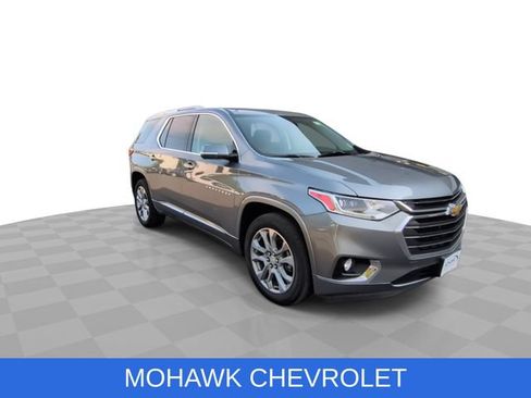Used 2018 Chevrolet Traverse Premier AWD/4WD image 2