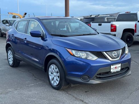 Used 2018 Nissan Rogue Sport S image 10