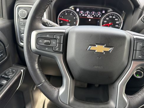 Used 2022 Chevrolet Silverado 2500 LTZ w/ LTZ Premium Package image 19