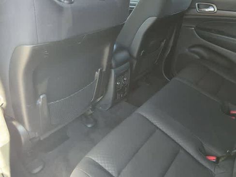 Used 2018 Jeep Grand Cherokee Laredo AWD/4WD image 18