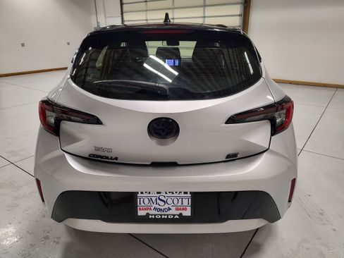 Used 2023 Toyota Corolla SE w/ SE Premium Package image 12
