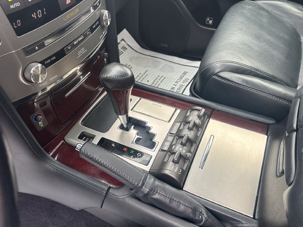 Used 2014 Lexus LX 570 4WD w/ Luxury Package image 24