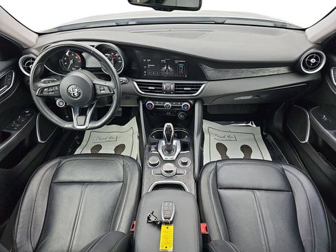 Used 2021 Alfa Romeo Giulia Sprint w/ Nero Edizione image 12