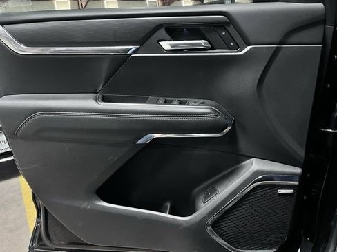 Used 2024 GMC Acadia Elevation image 21