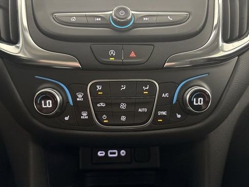 Used 2024 Chevrolet Equinox LT image 35