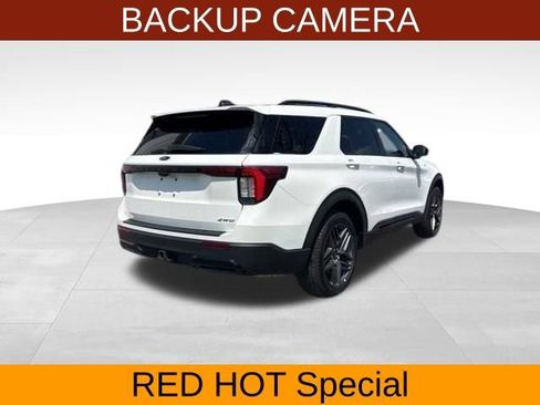 Used 2025 Ford Explorer ST-Line w/ ST-Line Street Pack AWD/4WD image 7