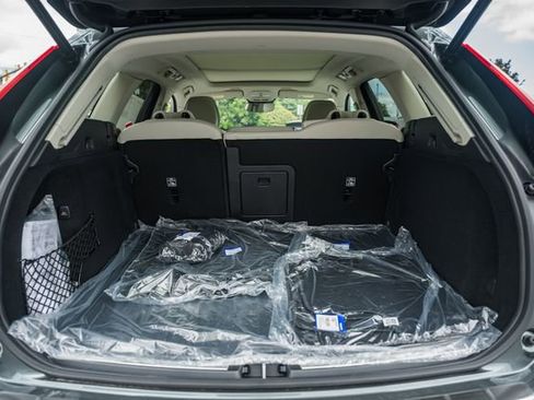 New 2026 Volvo XC60 B5 Ultra w/ Protection Package Premier AWD/4WD image 10