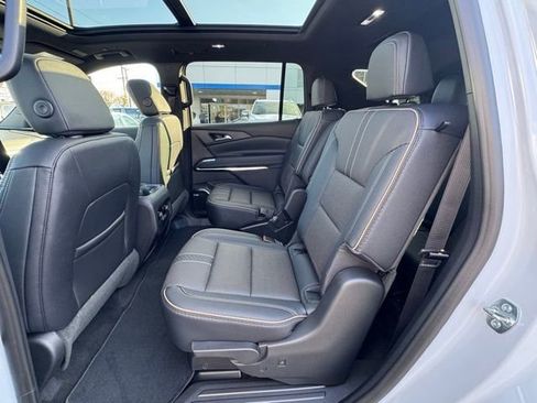 New 2026 Chevrolet Traverse High Country image 11