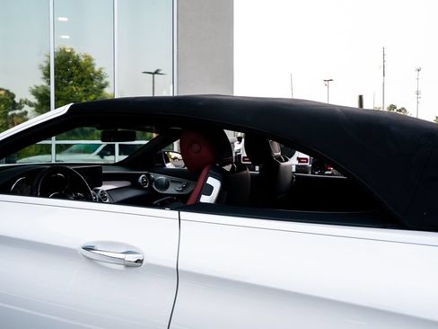 Used 2021 Mercedes-Benz C 300 4MATIC Cabriolet image 39