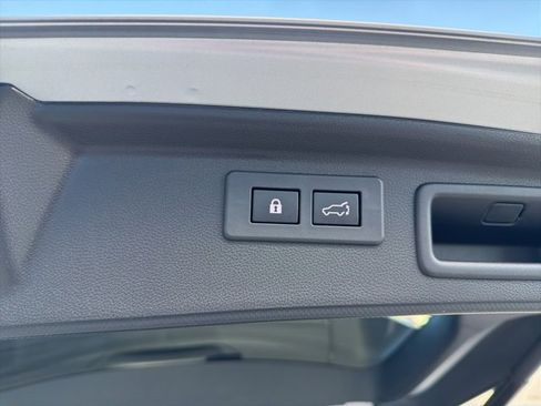 Used 2019 Subaru Forester Touring image 35