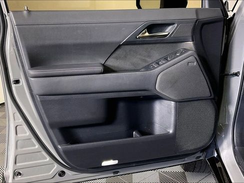 Used 2024 Lexus GX 550 image 25