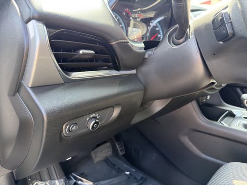 Used 2021 Chevrolet Traverse LS FWD image 26