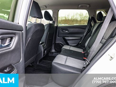Used 2024 Nissan Rogue SV FWD image 21