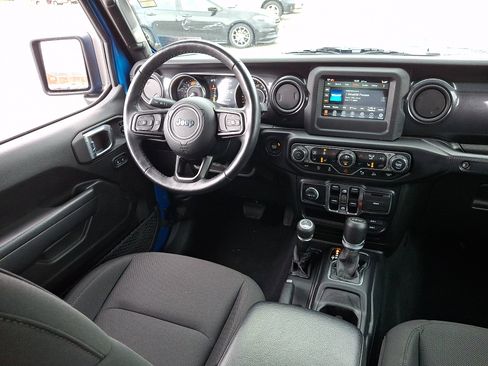 Used 2022 Jeep Wrangler Unlimited Sport image 14