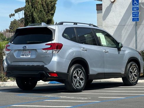 Used 2021 Subaru Forester Premium w/ Popular Package #1 image 4