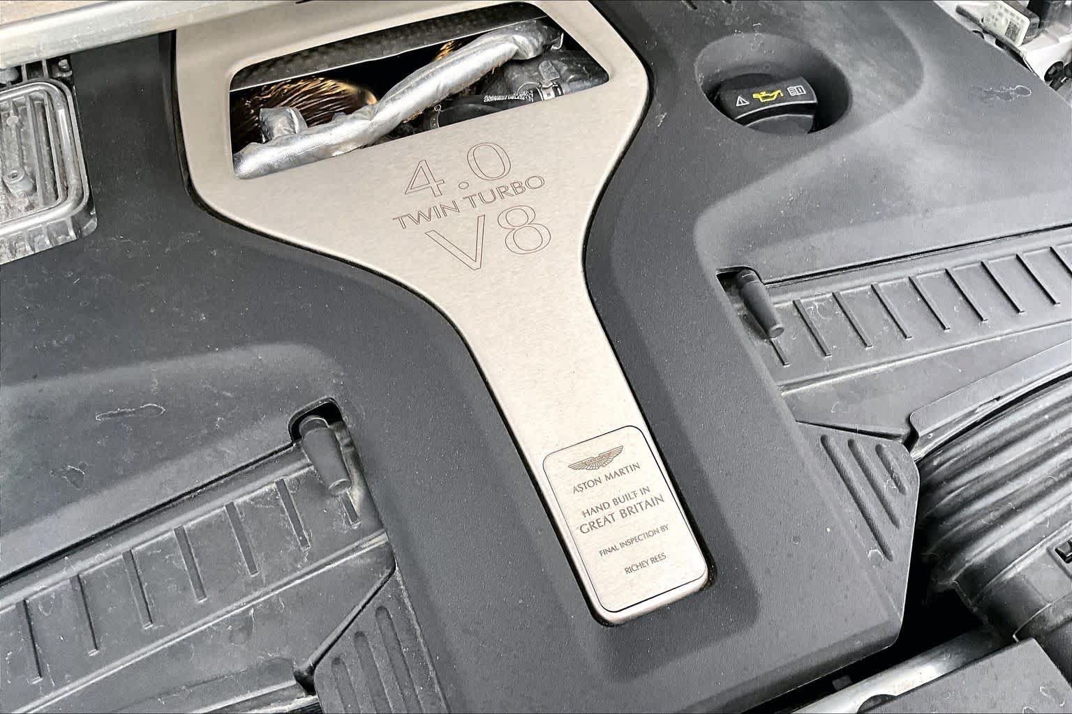 Used 2022 Aston Martin DBX AWD/4WD image 33