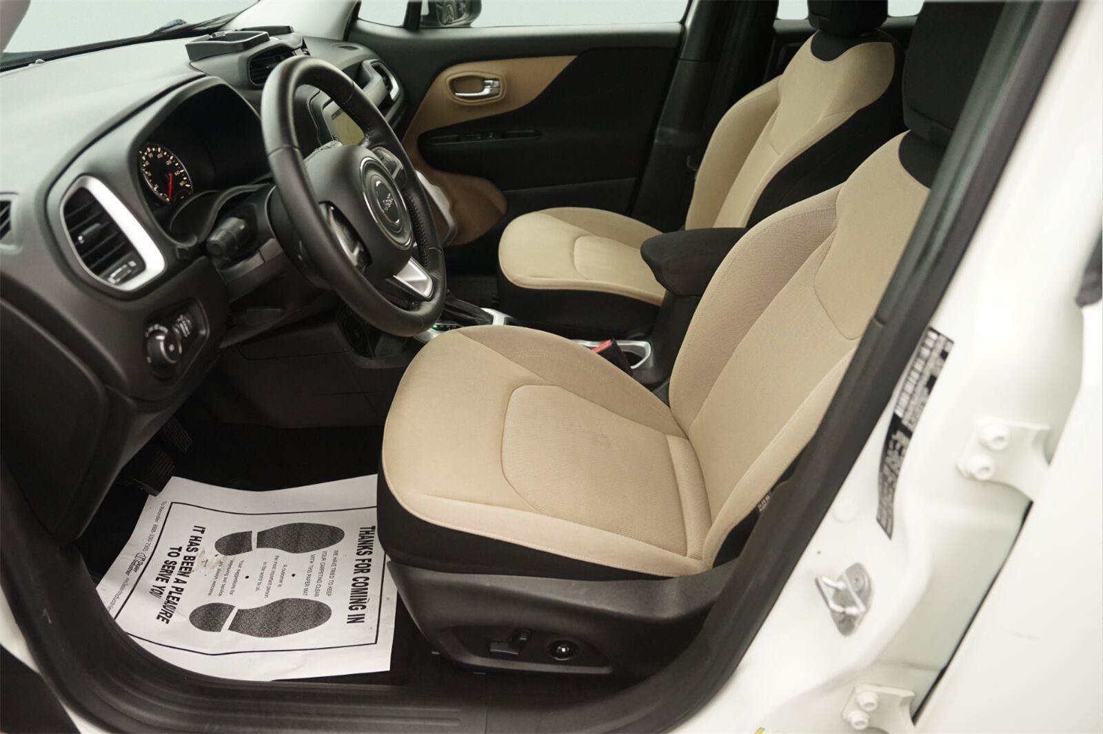 Used 2015 Jeep Renegade Latitude w/ Popular Equipment Group FWD image 9