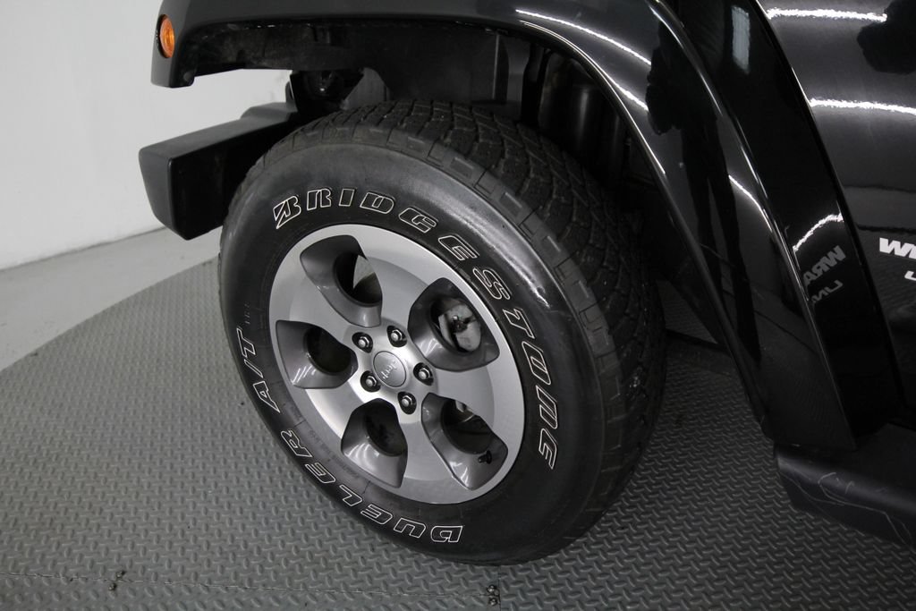 Used 2018 Jeep Wrangler Unlimited Sahara AWD/4WD image 57