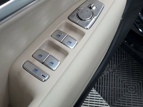 Used 2026 Genesis G70 2.5T RWD image 21