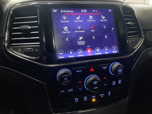 Used 2019 Jeep Grand Cherokee Trailhawk image 35